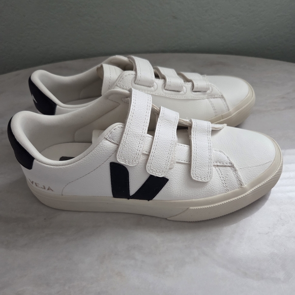 Veja Recife Logo Sneakers Women's Size 8 - Picture 2 of 12
